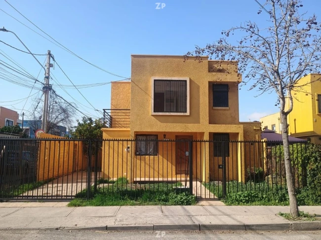 Se vende hermosa casa esquina aislada estilo mediterránea