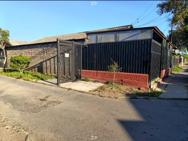 Se vende casa de un piso, esquina en villa cordillera