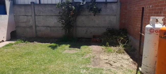 En venta Casa en pasaje en barrio residencial