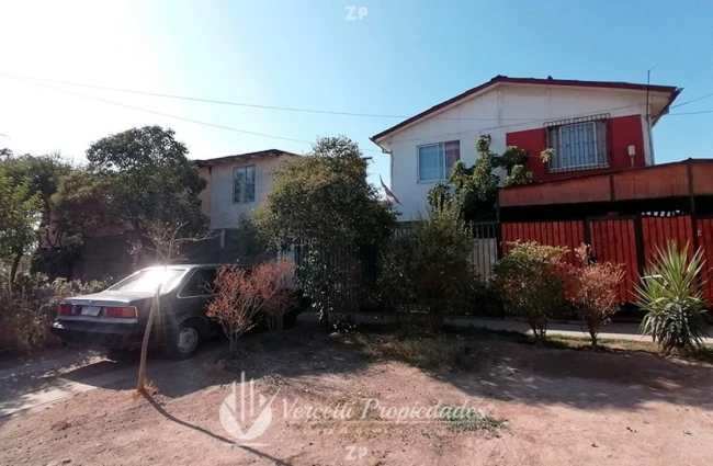 EN VENTA.- Acogedora casa ubicada a tan solo minutos del centro de San Bernardo 