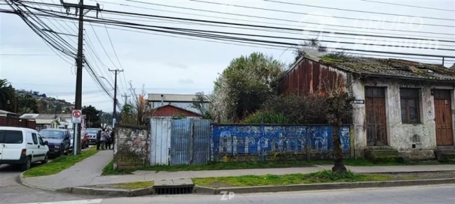SE VENDE CASA ESQUINA EXCELENTE UBICACIÓN EN TALCAHUANO