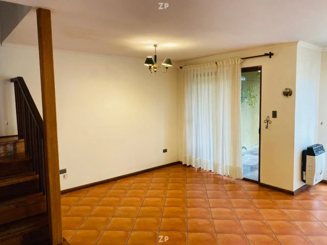 Se Vende preciosa Casa  Casa sólida en ambos pisos