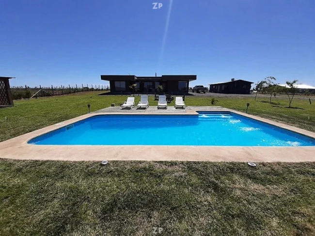 EN VENTA PRECIOSA CASA ESTILO MEDITERRANEO, LOS ANGELES, CALLEJON SAN ANTONIO