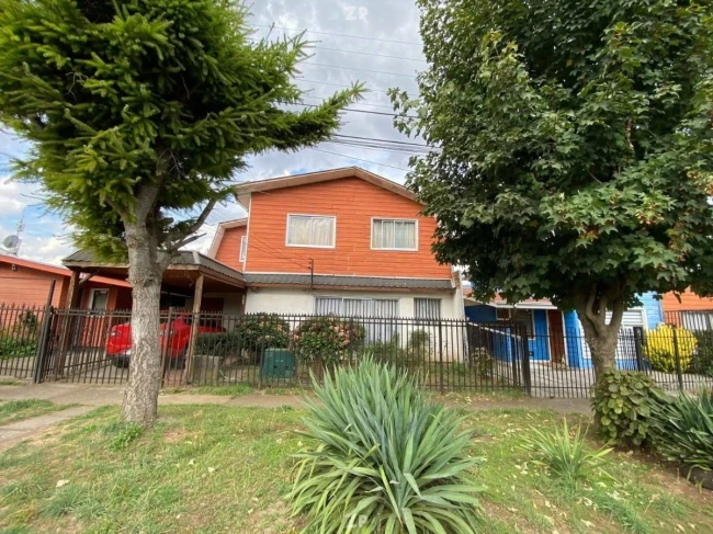 En venta Casa principal 1 ° piso : 3 dormitorios