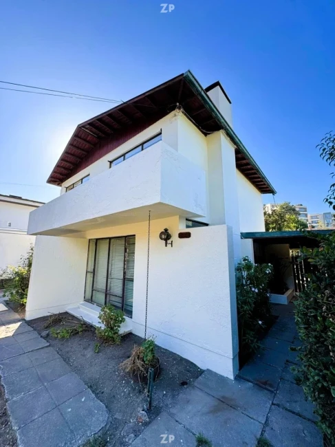 En venta Casa de hormigón armado primer y segundo piso, excelente construcción