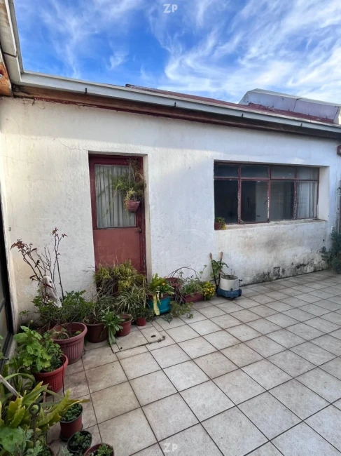 En venta Casa de los años 50, ubicada en el centro de la ciudad de Los Ángeles