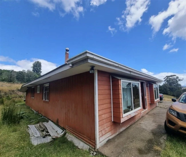 Se vende parcela de 7000 mtr2, con casa el a localidad de Tey