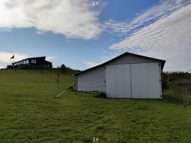 En venta preciosa casa de 150 m2, emplazada en un terreno de 5.000 m2