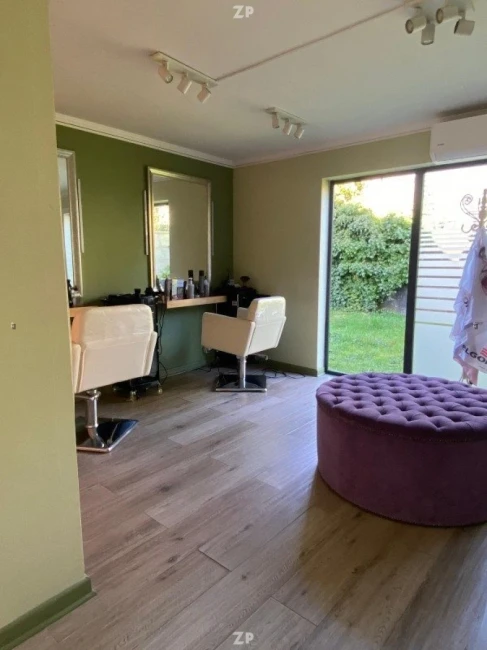 Casa en Venta en Av. Austral Ideal Uso Comercial u Habitacional