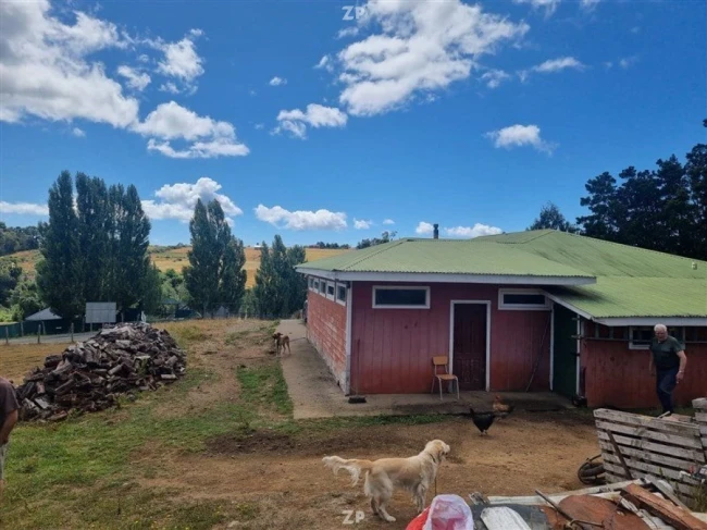 Se vende parcela de 7000 mtr2, con casa el a localidad de Tey