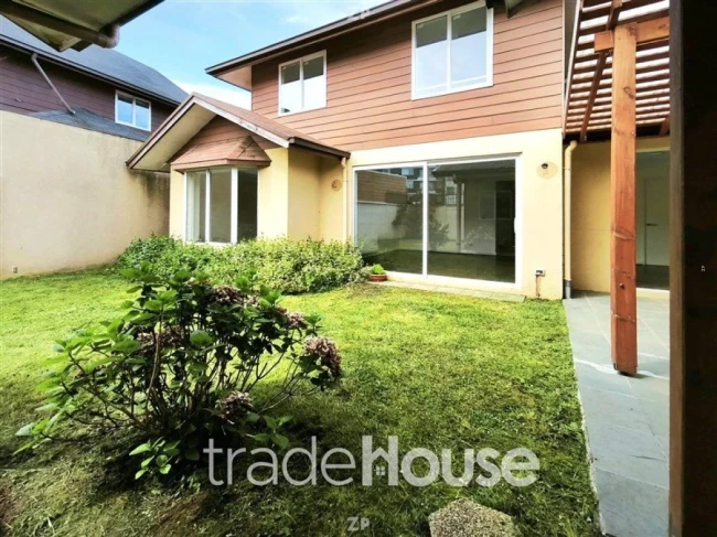 En venta propiedad cuenta con 128 m2 construidos y 316 m2 de terreno