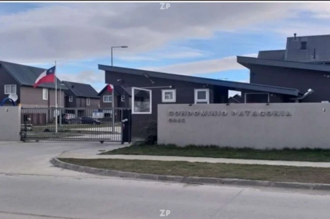 En Venta Casa de 2 pisos en Condominio Patagonia, Punta Arenas.