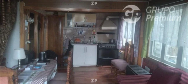 En venta Casa de 2 pisos, 2 departamentos. Propiedad con Plusvalía