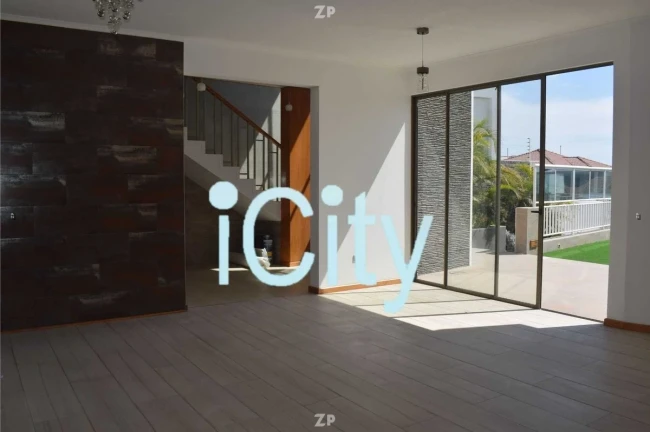 En Venta de hermosa casa de 2 niveles en el exclusivo Pasaje Pukara Turi