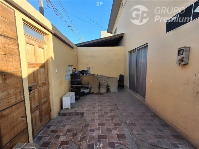 En venta Cómoda casa de dos pisos en Venta