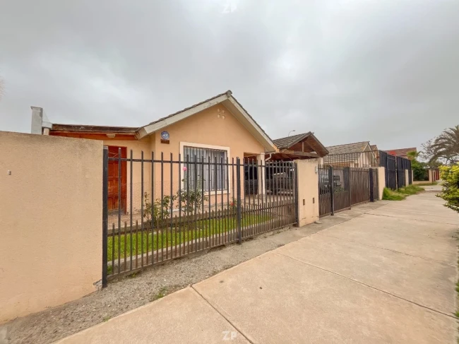 En venta elegante propiedad ubicada en Serena Oriente