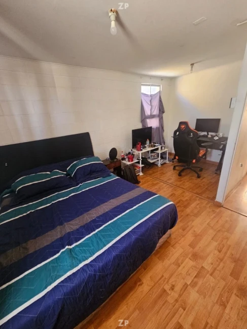 En venta encantadora casa te ofrece un oasis de comodidad con sus 2 dormitorios