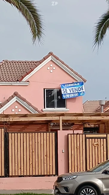  Se vende casa hermosa de 2 pisos, remodelada, cómoda