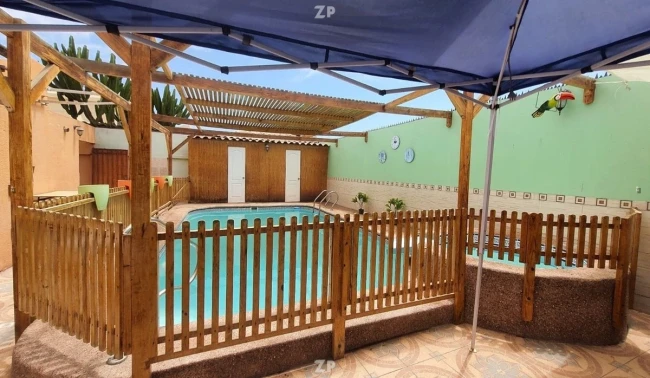 En venta impresionante propiedad. Con una generosa extensión de 334 m