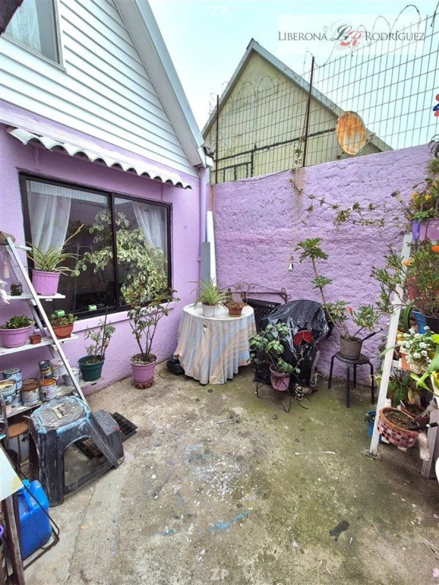En venta Iluminada y espaciosa casa de 3 pisos, con hermosa vista en ...