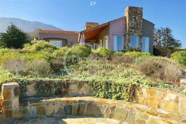 En venta Maravillosa casa Provenzal en condominio