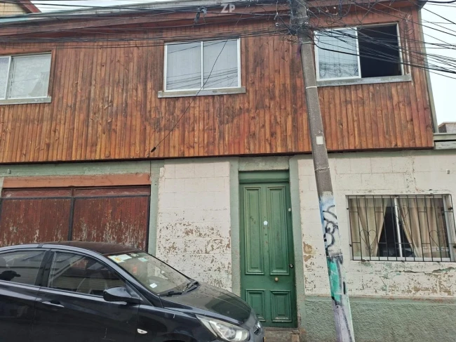 Se venden 3 casas en gran terreno de 310 m2, Cerro Cordillera, Valparaíso.