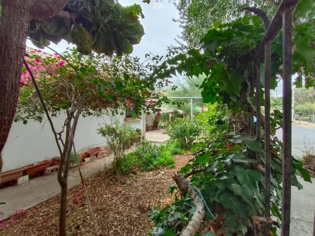 En venta Hermosa propiedad central de tres dormitorios dos baños