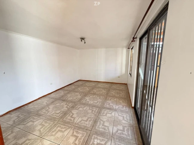 Se vende  hermosa y acogedora   casa en excelente estado de conservación