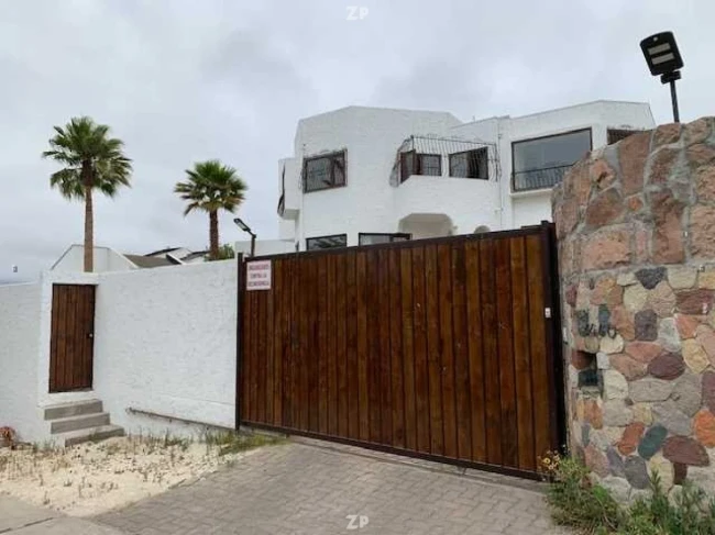 Se vende preciosa casa en exclusivo sector residencial Rosario de Peñuelas