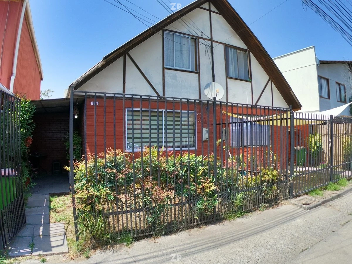 ¡En Venta! Casa de 2 pisos ubicada en la comuna de Puente Alto en Santiago