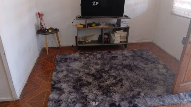 En venta Casa solida de living-comedor