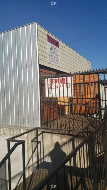 Se vende hermosa casa de dos pisos en sector José Miguel Carrera llolleo