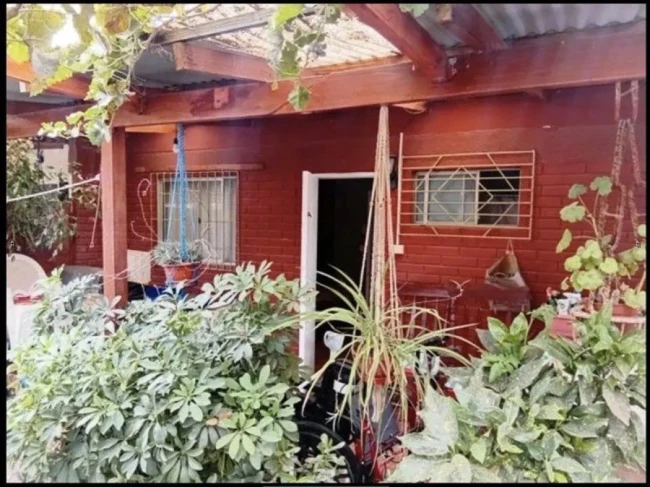 Se vende espectacular casa solida en el Barrio Almendral