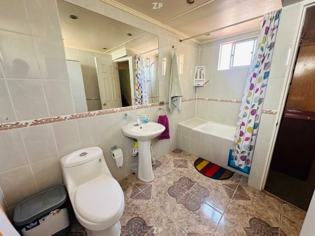 En venta Amplia casa en sector Los Pinos