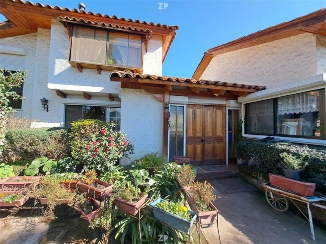 En venta espectacular casa en Campo Verde Sur