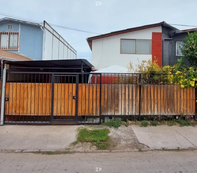 En venta casa de 2 pisos, de 102 m2 de terreno
