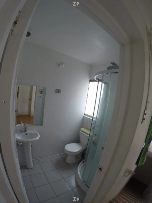 En venta AMOBLADA Casa Comercial, independiente