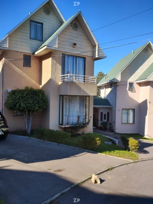 En venta Amplia casa 3 pisos