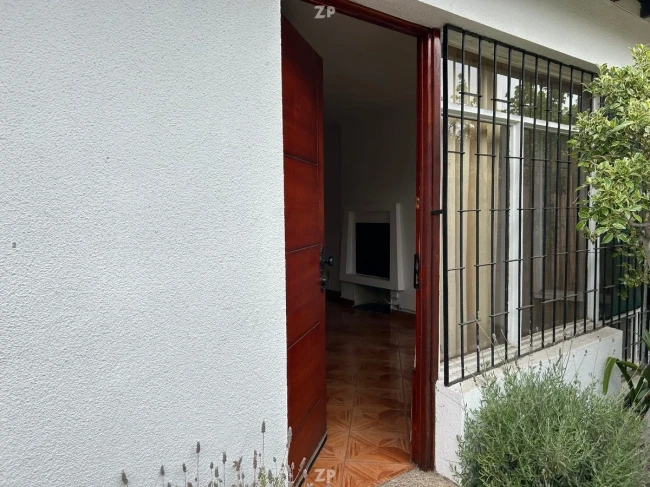 EN VENTA LINDA CASA 3D/2B EN BARRIO SEGURO ISABEL
