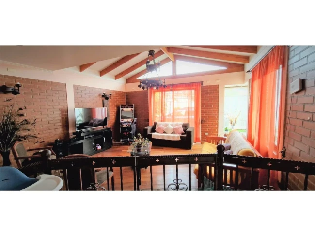 En venta casa está ubicada en la calle Merced