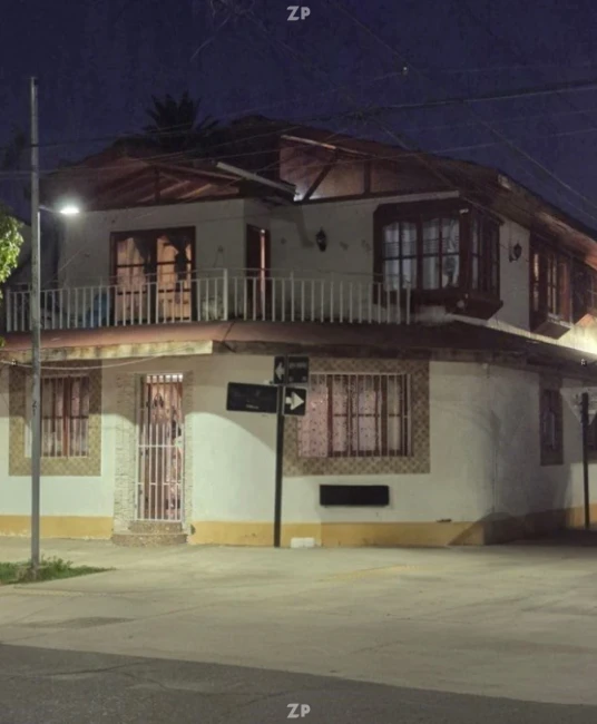 GRAN CASA DE 2 PISOS VENTA Y ARRIENDO