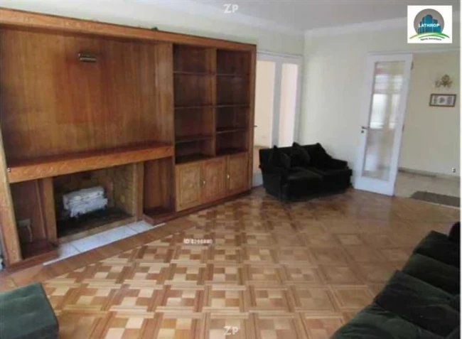 Se vende una casa amplia en céntrico sector de Los Andes