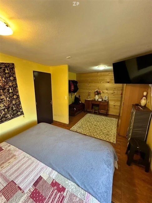 En venta casa amplia en calle Los Morenos