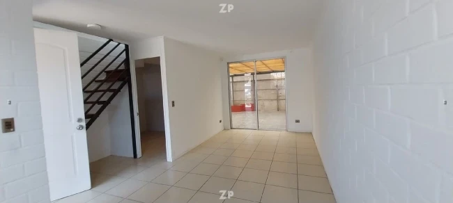 En venta  excelente casa de 2 pisos, con 98 metros de terreno