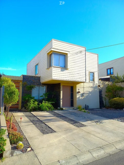 En venta casa en conjunto residencial en la ciudad de Villa Alemana