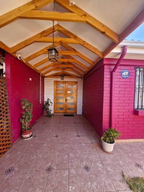 En venta linda  propiedad pasaje cerrado villa Santa María