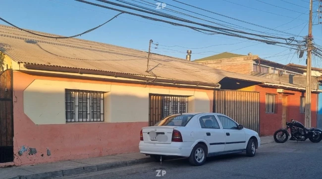 Se vende sitio con dos casas en Villa San Francisco