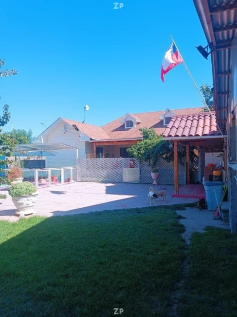 Casa de 2 pisos en venta en Melipilla