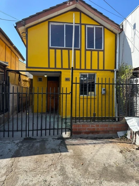 Se vende casa en villa el sol Maipú.