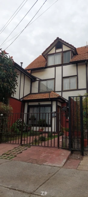 En venta Hermosa, espaciosa y acogedora casa de 3 pisos